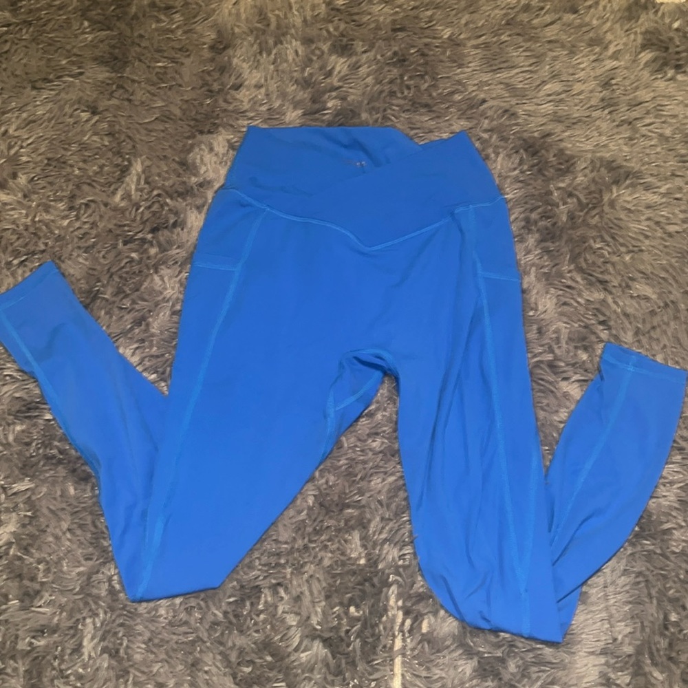 Medium Buffbunny V-waist  pocket leggings